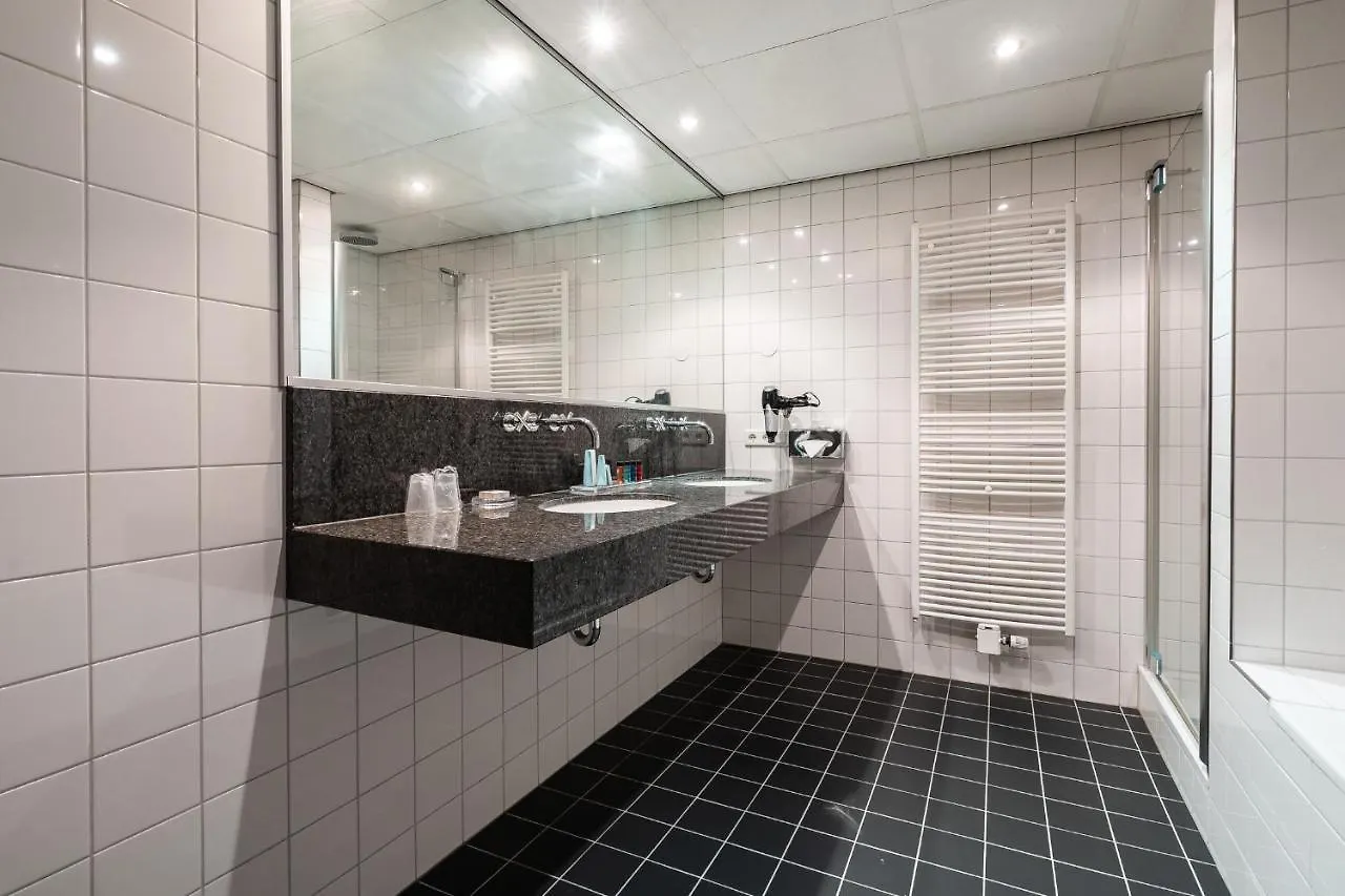 Onderwijshotel De Rooi Pannen Eindhoven 3*,  Netherlands
