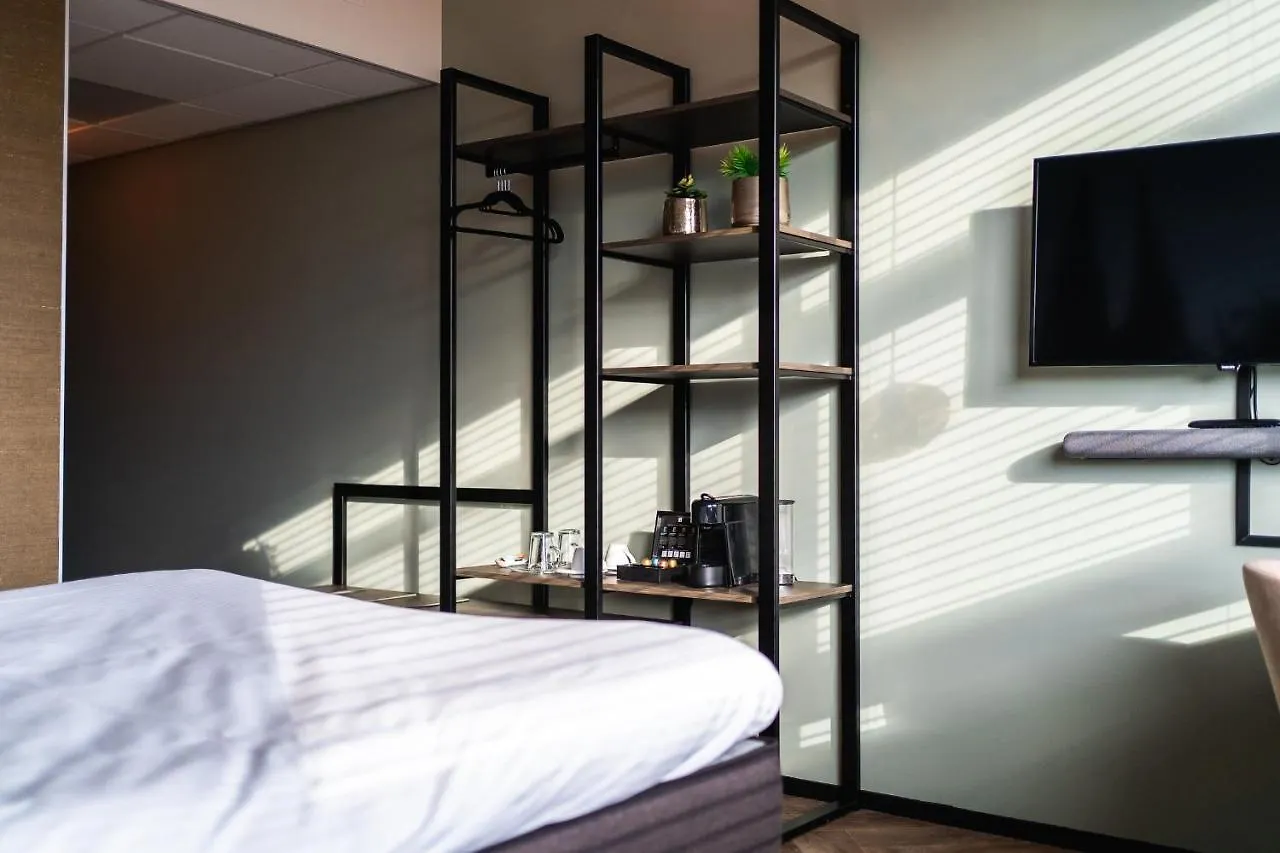 *** Hotel Onderwijshotel De Rooi Pannen Eindhoven Holland